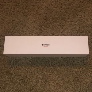 NWOT White Series 3 Apple Watch
